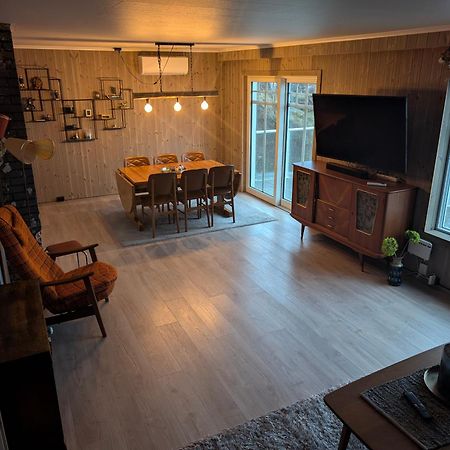 Reine Retro Villa - Cozy Villa With A Fantastic View Екстериор снимка
