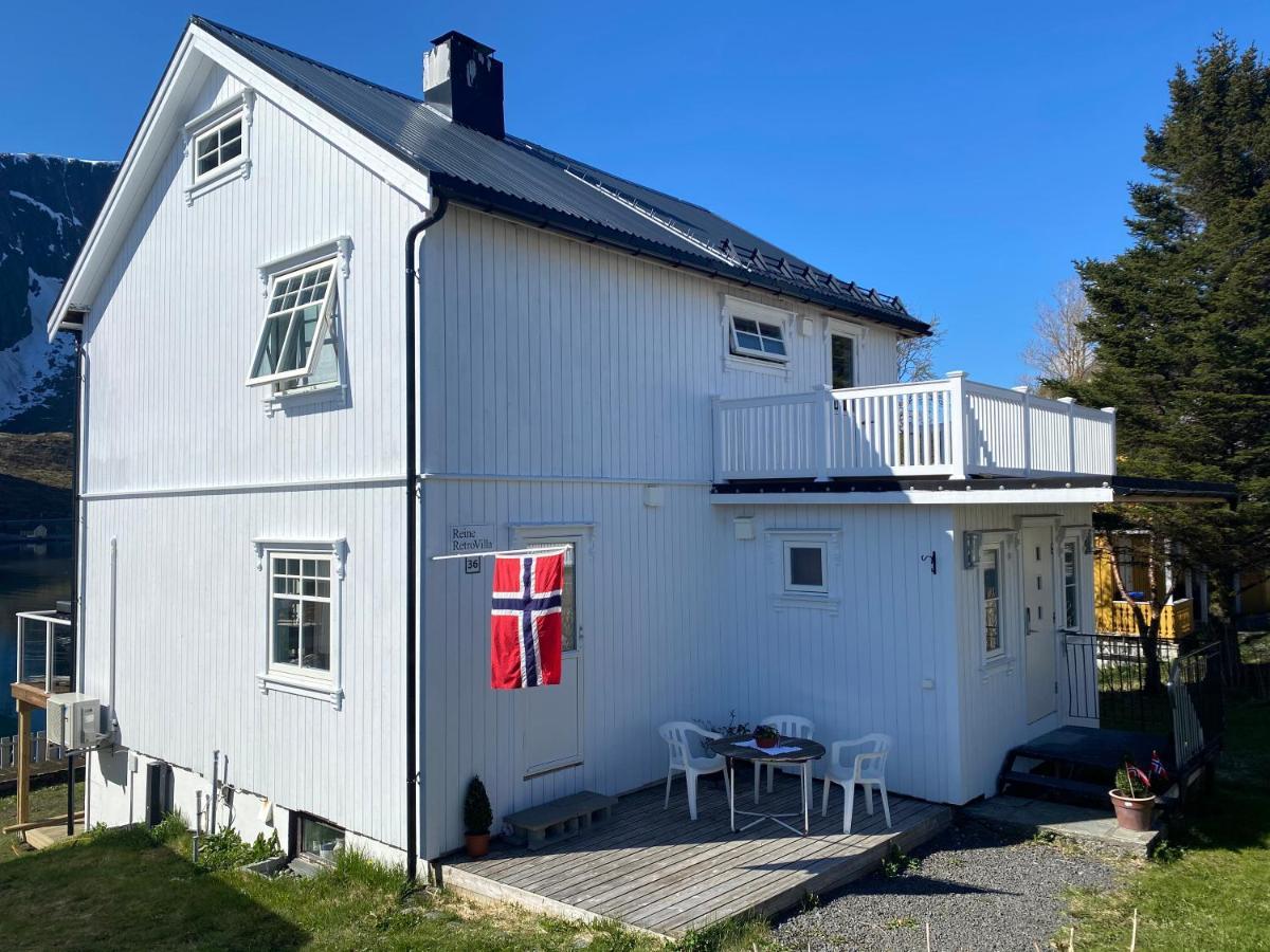 Reine Retro Villa - Cozy Villa With A Fantastic View Екстериор снимка