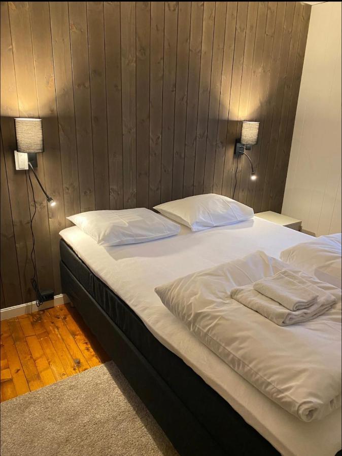 Reine Retro Villa - Cozy Villa With A Fantastic View Екстериор снимка