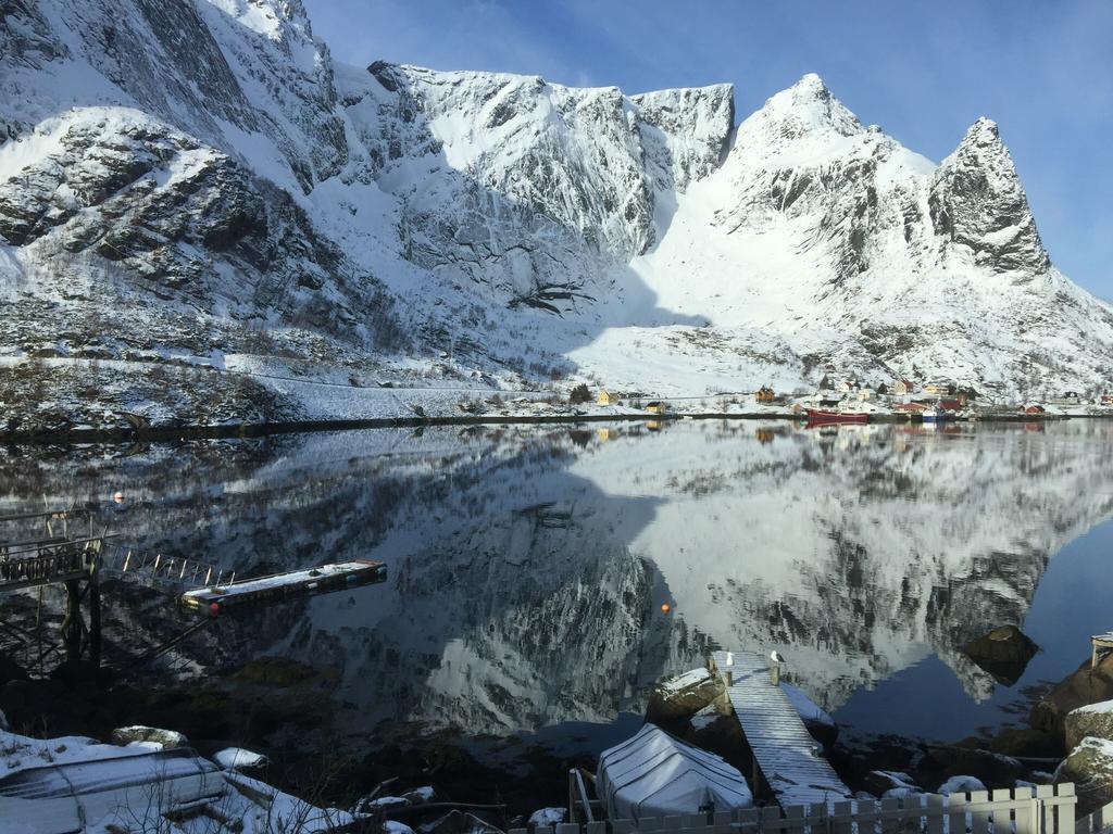 Reine Retro Villa - Cozy Villa With A Fantastic View Екстериор снимка